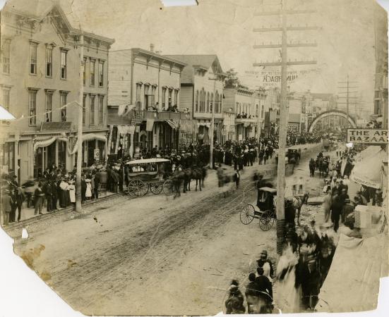 1896frontstreet001