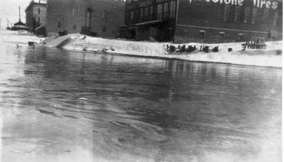 http_chronicle.tadl.org_history_import_Images_005_124802041057